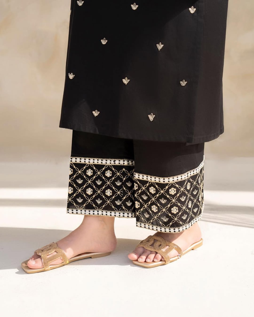 BLACK HOCK EMB LONG LENGTH STITCHED FOR GIRLS