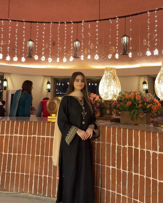 BLACK IRIS LONG LENGHT